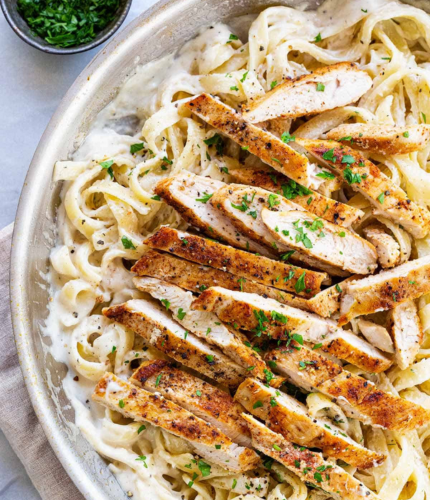 Chicken Alfredo Pasta